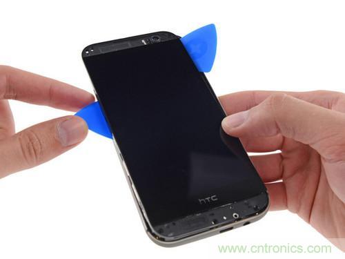 牛人強(qiáng)拆！新HTC One(M8)真機(jī)精密做工難修理